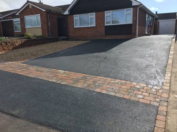 Tarmac Driveways Retford 07595 510190 - Asphalt Surfacing Experts - YouTube